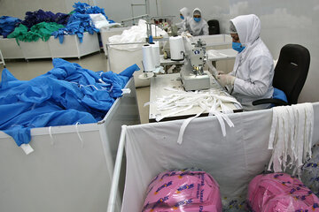 اوقاف کرمانشاه ماسک تولید می‌کند