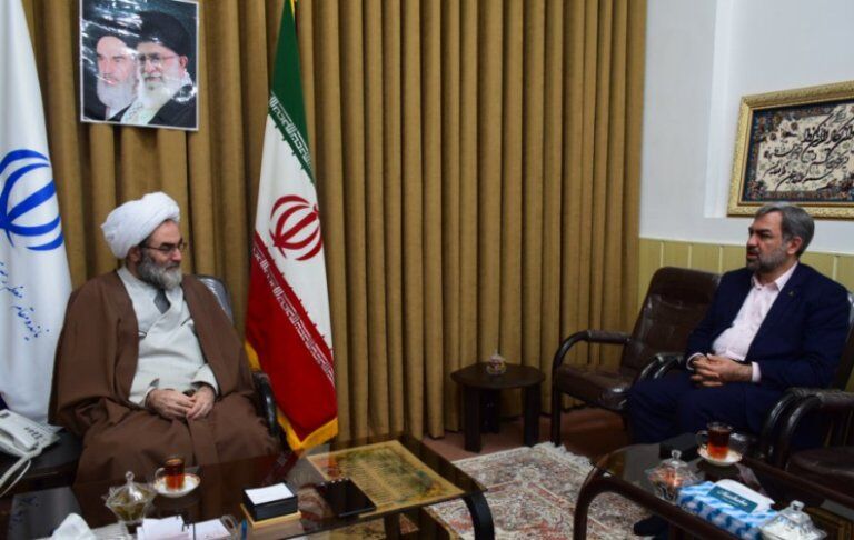 نماینده ولی فقیه در گیلان: تمامی دستگاه ها با نماینده وزیر بهداشت همکاری کنند نماینده ولی فقیه در گیلان: تمامی دستگاه ها با نماینده وزیر بهداشت همکاری کنند