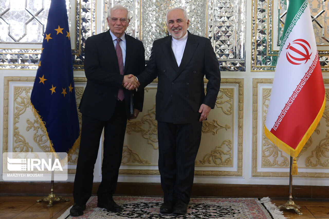 Zarif, Borrell discuss fight against coronavirus

