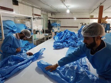 خط تولید ماسک و لباس ایزوله در مشهد فعال شد