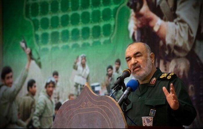 شهید حاج قاسم سلیمانی در جهاد پیشگام بود