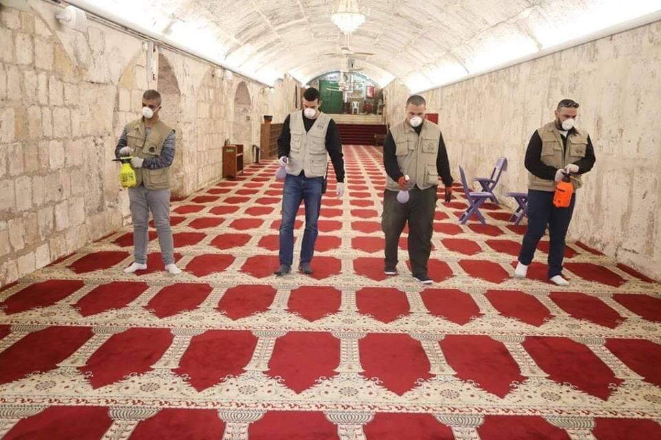 اعلان الطوارئ في فلسطين بعد اكتشاف 7 اصابات بفیروس كورونا في بيت لحم اعلان الطوارئ في فلسطين بعد اكتشاف 7 اصابات بفیروس كورونا في بيت لحم