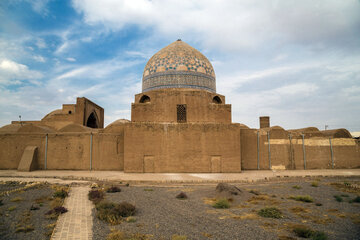 La mosquée du Vendredi de Saveh