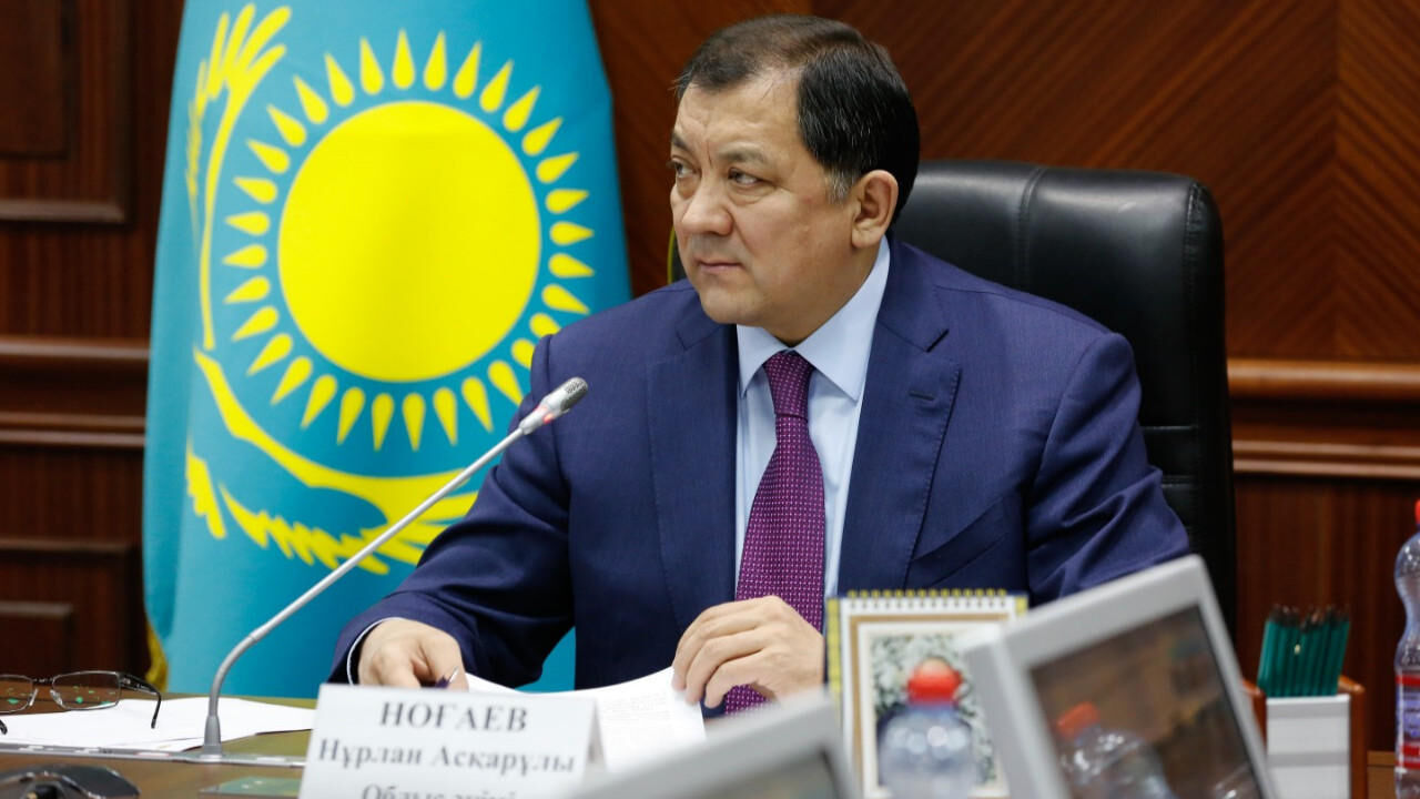 قزاقستان با کاهش هزینه ها به مقابله با تغییرات قیمت نفت می رود