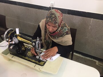 کارگاه طلاب ویژه تولید ماسک در شهرستان های جیرفت و عنبرآباد