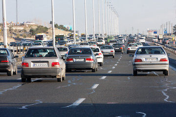 ترافیک خودرویی در جاده‌های ورودی خراسان‌ رضوی کم شد
