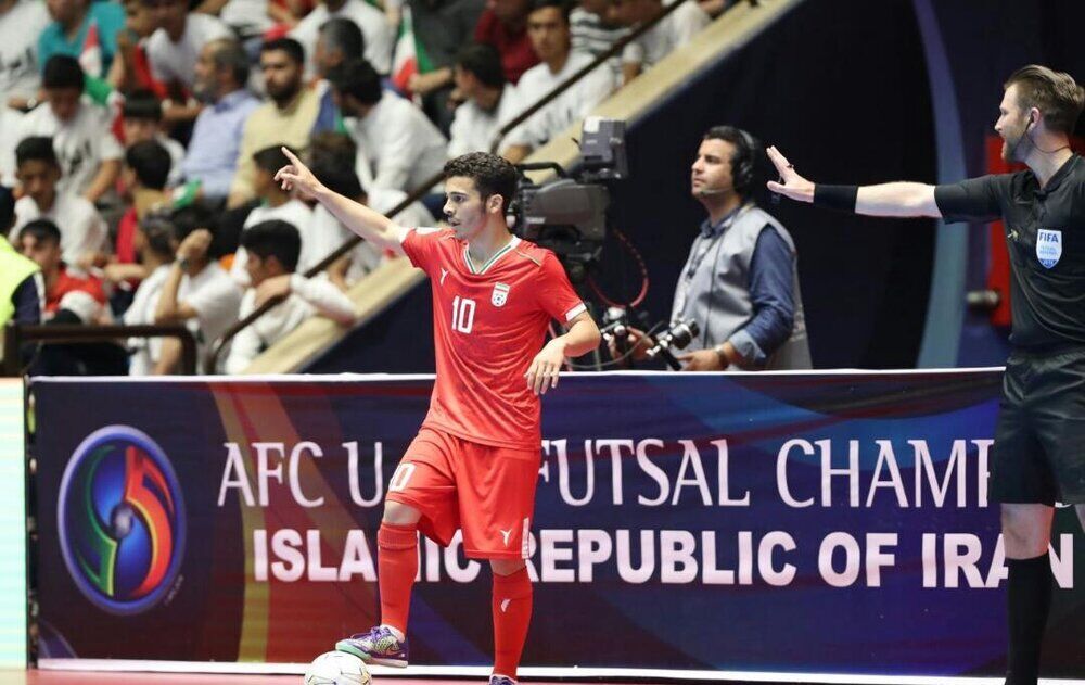 Iran futsal player nominated for 2019 world best young player  

