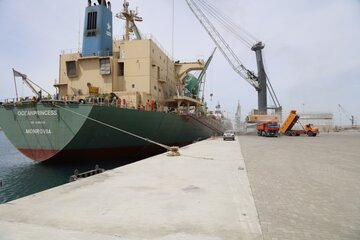   آغاز تخلیه کشتی حامل بیش‌از ۷۰ هزار تن گندم در بندر چابهار