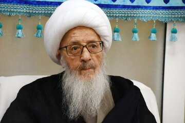 آیت الله وحید: همه رأس ساعت ۱۱ شب نیمه‌ شعبان، دعای فرج را بخوانند