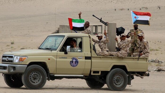 نیروهای وابسته به امارات و عربستان در جنوب یمن به جان هم افتاده اند