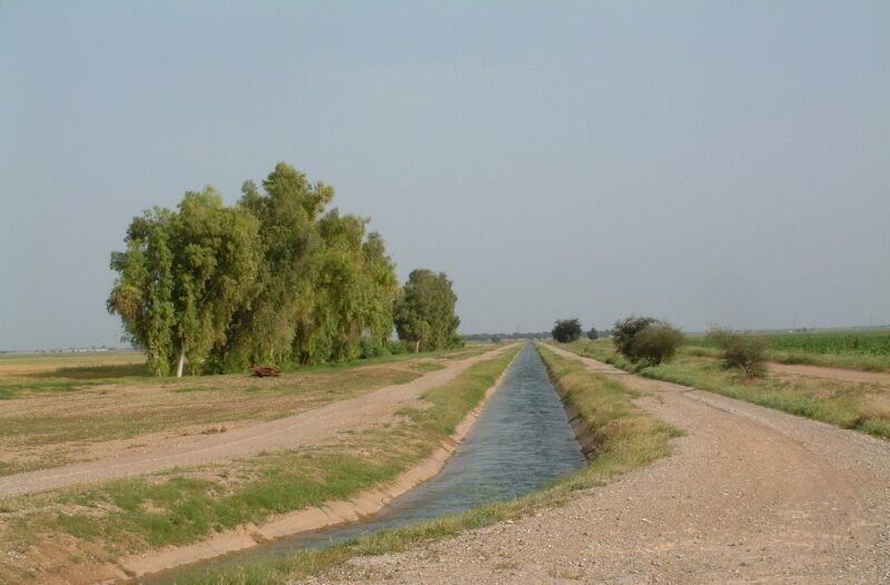 آب زمین‌های کشاورزی منطقه دشت آوان در شمال خوزستان پایدار شد
