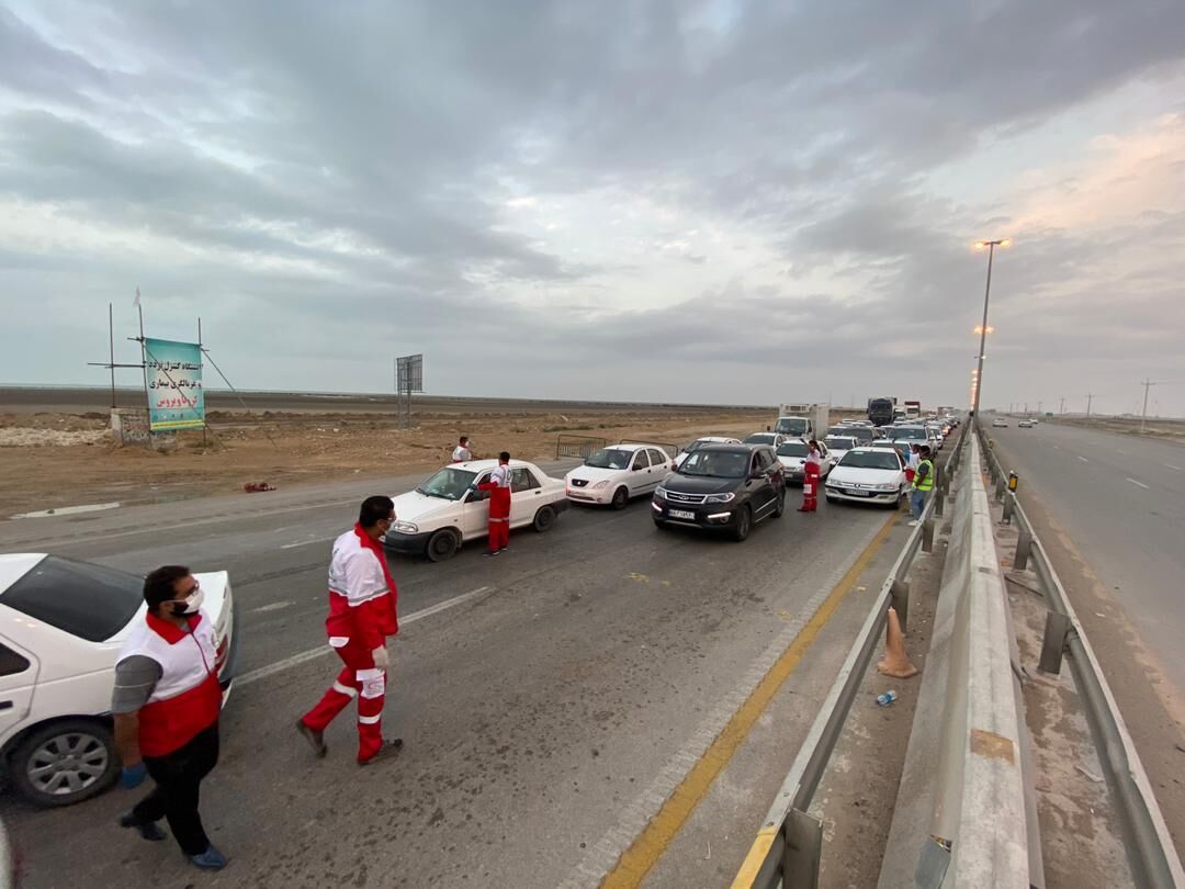 هلال احمر ۴۴۰ هزار نفر را در مبادی ورودی استان بوشهر تب سنجی کرد