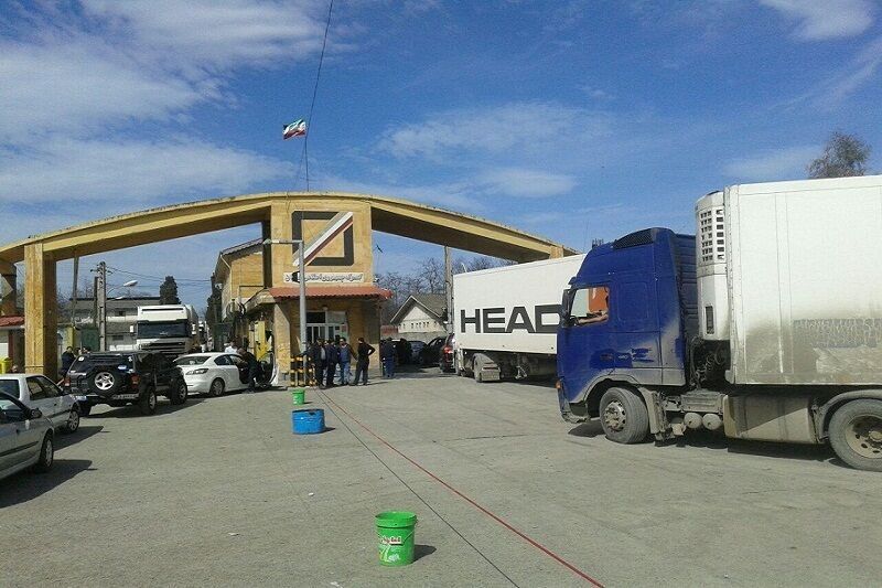 Объем экспорта ненефтяной продукции из города Астара составил 410 млн. долларов
Объем экспорта ненефтяной продукции из города Астара составил 410 млн. долларов