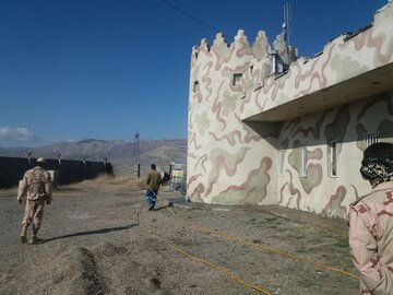 سمپاشی وضدعفونی کردن درب منازل، مغازه‌ها  و ادارات در بازرگان