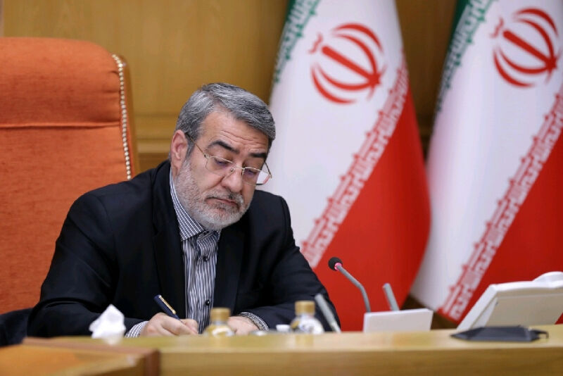 وزیر کشور از عملکرد استاندار بوشهر تقدیر کرد