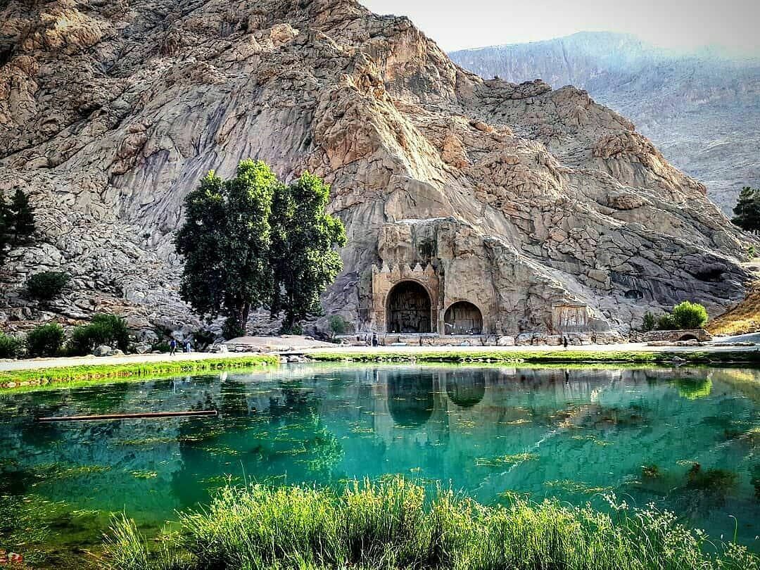 طاقبستان به روی گردشگران باز شد