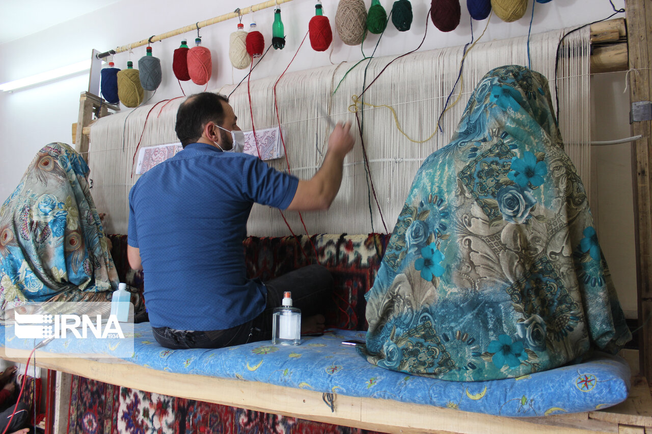 ۸۸۸ نفر در استان همدان مهارت قالی بافی را فرا گرفتند