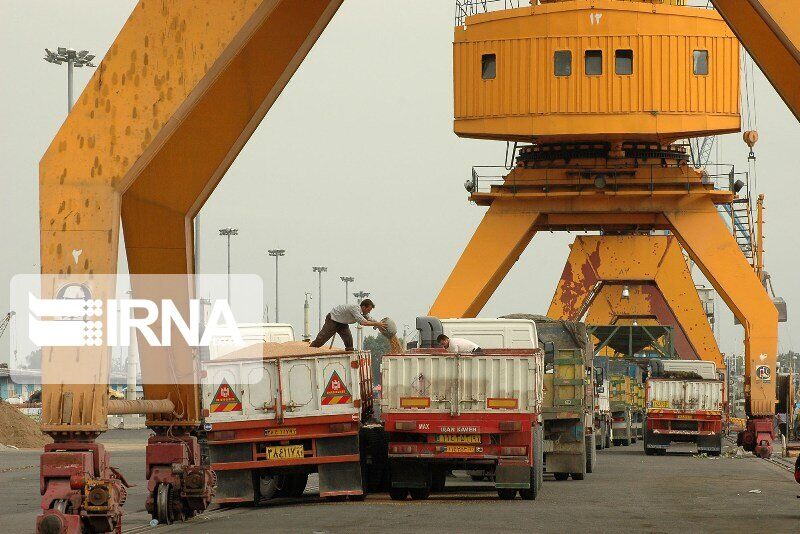22 هزار تن گندم از بندر چابهار به خراسان رضوی حمل شد
