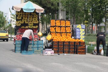 معادله چندمجهولی دستفروشی میوه در کرمان