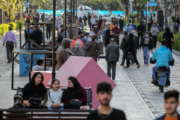 شلوغی رشت و مردمی که بی تفاوتی پیشه کرده اند