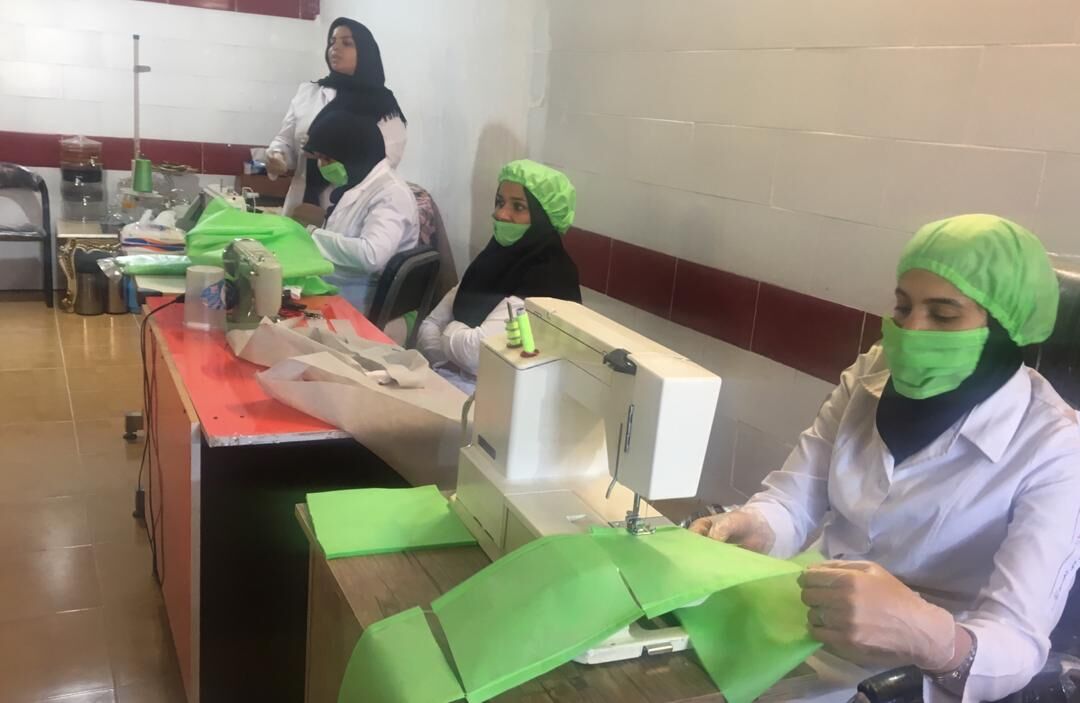 تولید ماسک در روستای لمبدان حاجی آباد دیر تولید ماسک در روستای لمبدان حاجی آباد دیر