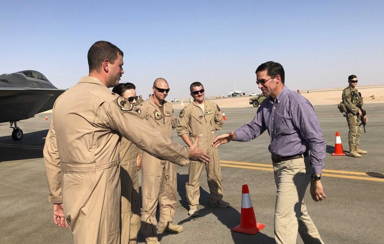 منابع عراقی از احتمال حضور وزیر دفاع آمریکا در پایگاه عین الاسد خبر دادند