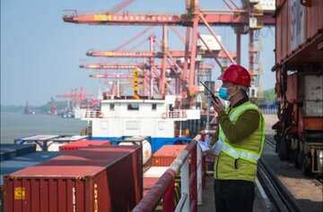 صادرات سه‌ماهه چین ۱۷.۲ درصد افت کرد 