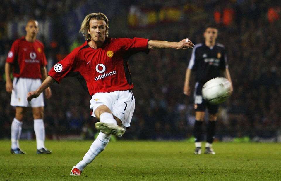 بکام غرق در جنون عشق و نفرت