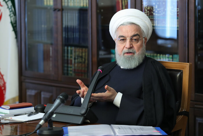 Рухани призвал ЕС внести свой вклад в отмену антииранских санкций США