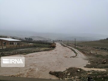 شبکه آبرسانی روستایی خسارت‌دیده شهرستان کیار ترمیم شد