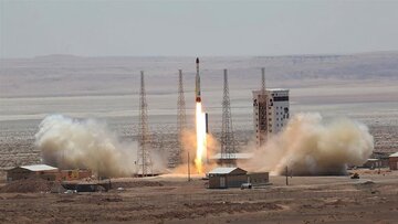 بازتاب گسترده پرتاب نخستین ماهواره نظامی ایران در رسانه‌های پاکستان
