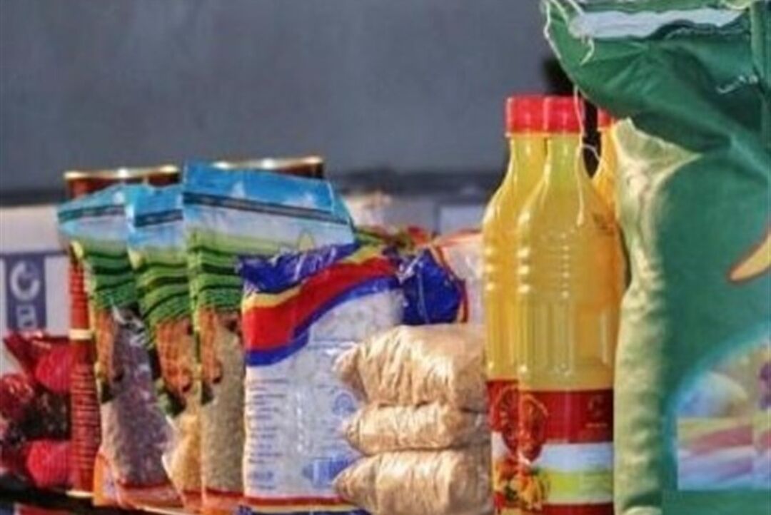 توزیع ۱۱۰ هزار بسته معیشتی ویژه ماه رمضان در بقاع متبرکه - ایرنا
