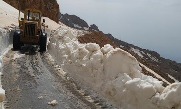 عملیات بازگشایی گردنه تته در سروآباد آغاز شد