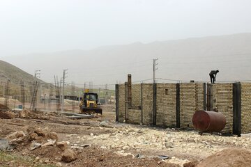 بازدید معاون عمرانی استاندار ایلام از روستای چم شیر