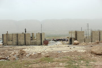 بازدید معاون عمرانی استاندار ایلام از روستای چم شیر