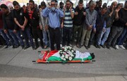 تشییع پیکر شهید فلسطینی با حضور ده‌ها نفر از مردم کرانه باختری