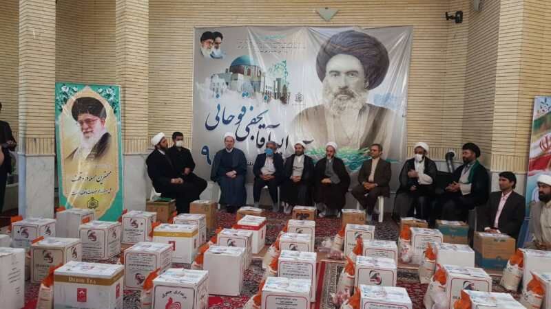 500 بسته غذایی به نیازمندان در قوچان اهدا شد