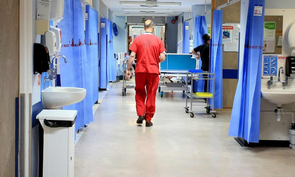 مرگ یک‌سوم مبتلایان به کرونا در بیمارستان‌های انگلیس
