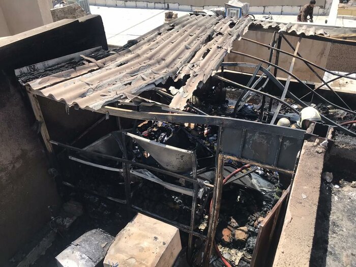 انبار لوازم یدکی خودرو پایتخت در آتش سوخت