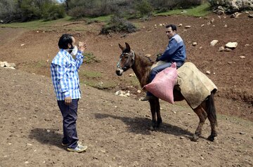 معلمی در مرتفع ترین روستای گیلان