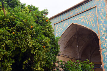 La mosquée historique d'Agha Baba Khan à Chiraz