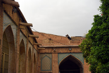 La mosquée historique d'Agha Baba Khan à Chiraz