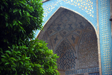 La mosquée historique d'Agha Baba Khan à Chiraz