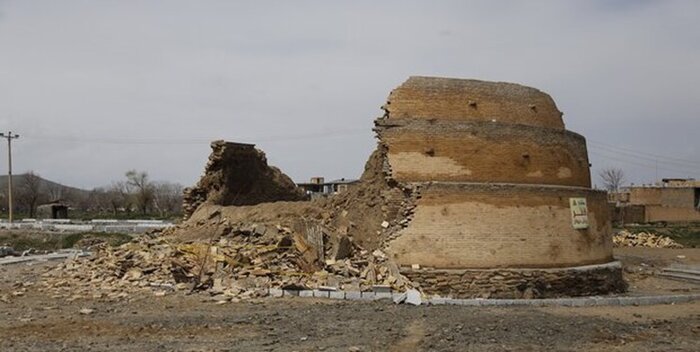 تخریب بنای تاریخی یخدان میرفتاخ ملایر بر اثر سیلاب