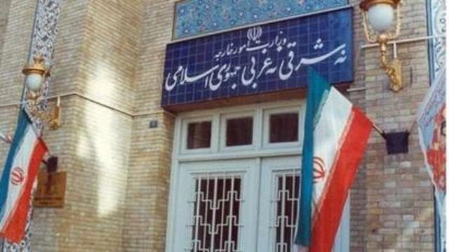 ایران ادعای آمریکا در مورد رفتار با مسافران افغان را طنز تلخ خواند 