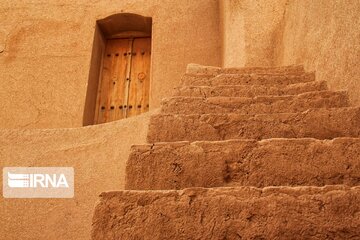 Jandagh Castle; Historical tourist attraction in Central Iran