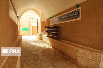 Jandagh Castle; Historical tourist attraction in Central Iran