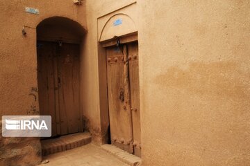 Jandagh Castle; Historical tourist attraction in Central Iran