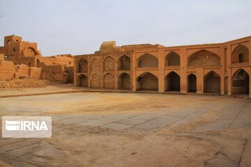 Jandagh Castle; Historical tourist attraction in Central Iran