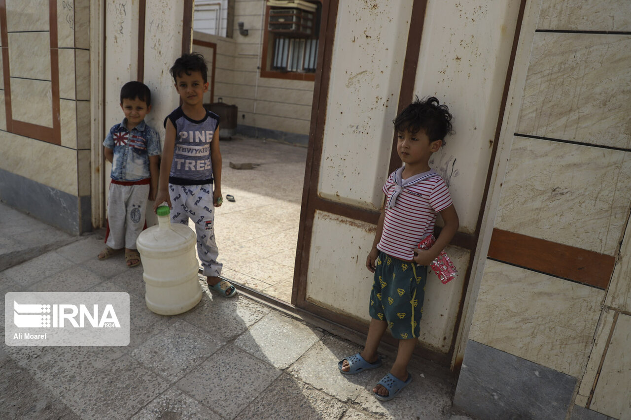 تنش آب در منطقه پردیس اهواز در روزهای کرونایی تنش آب در منطقه پردیس اهواز در روزهای کرونایی